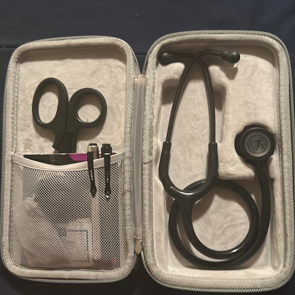 LITTMANN CLASSIC III STETHOSCOPE & ACCESSORIES